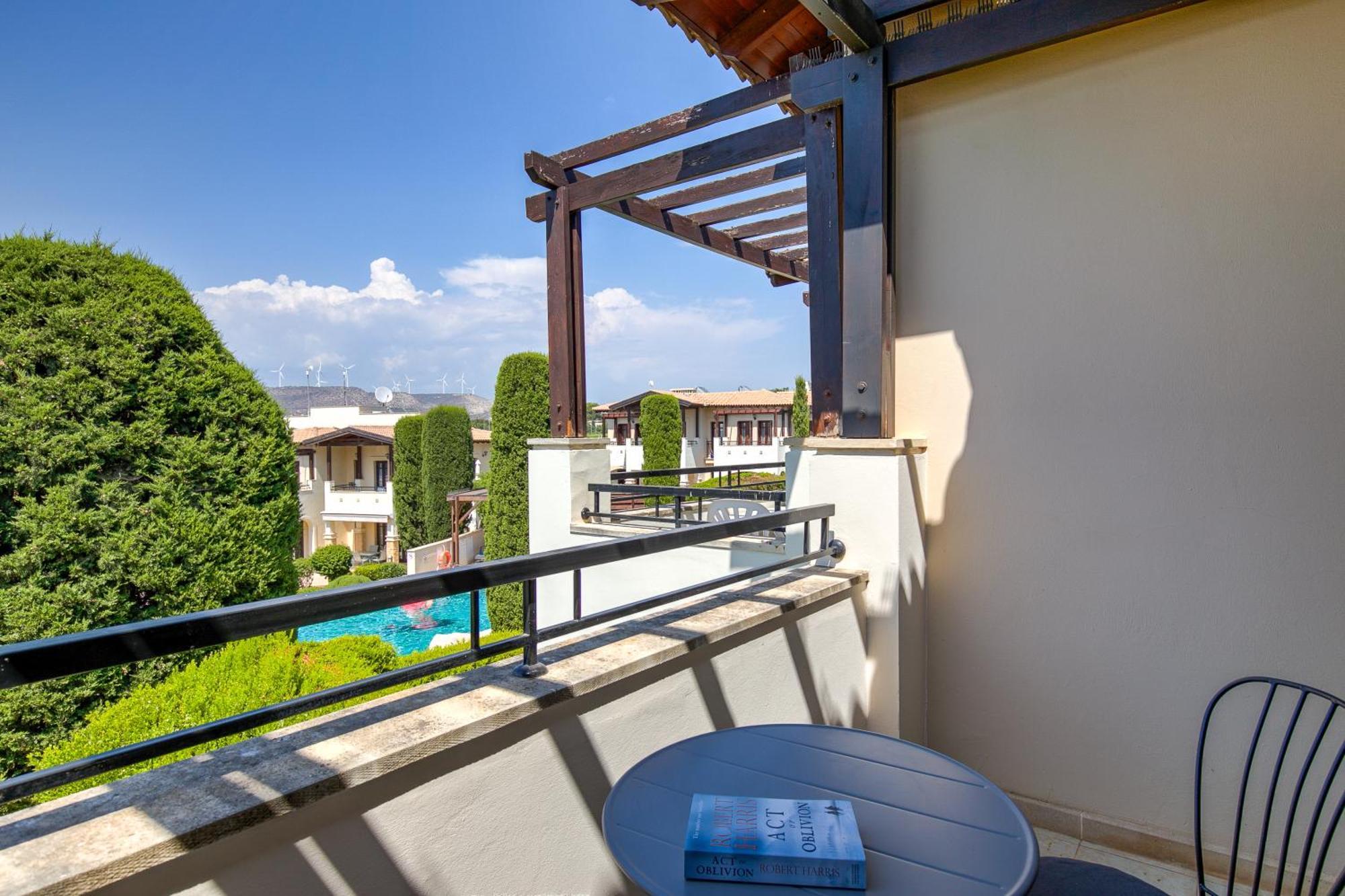 קוקליה 2 Bedroom Apartment Chloe With Communal Pool, Aphrodite Hills Resort מראה חיצוני תמונה