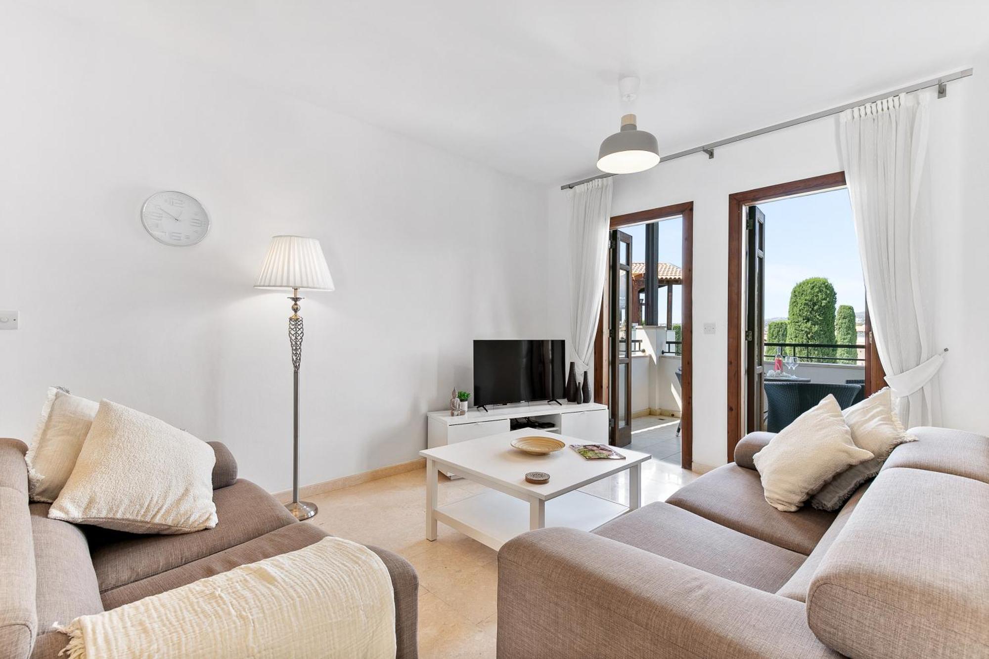קוקליה 2 Bedroom Apartment Chloe With Communal Pool, Aphrodite Hills Resort מראה חיצוני תמונה