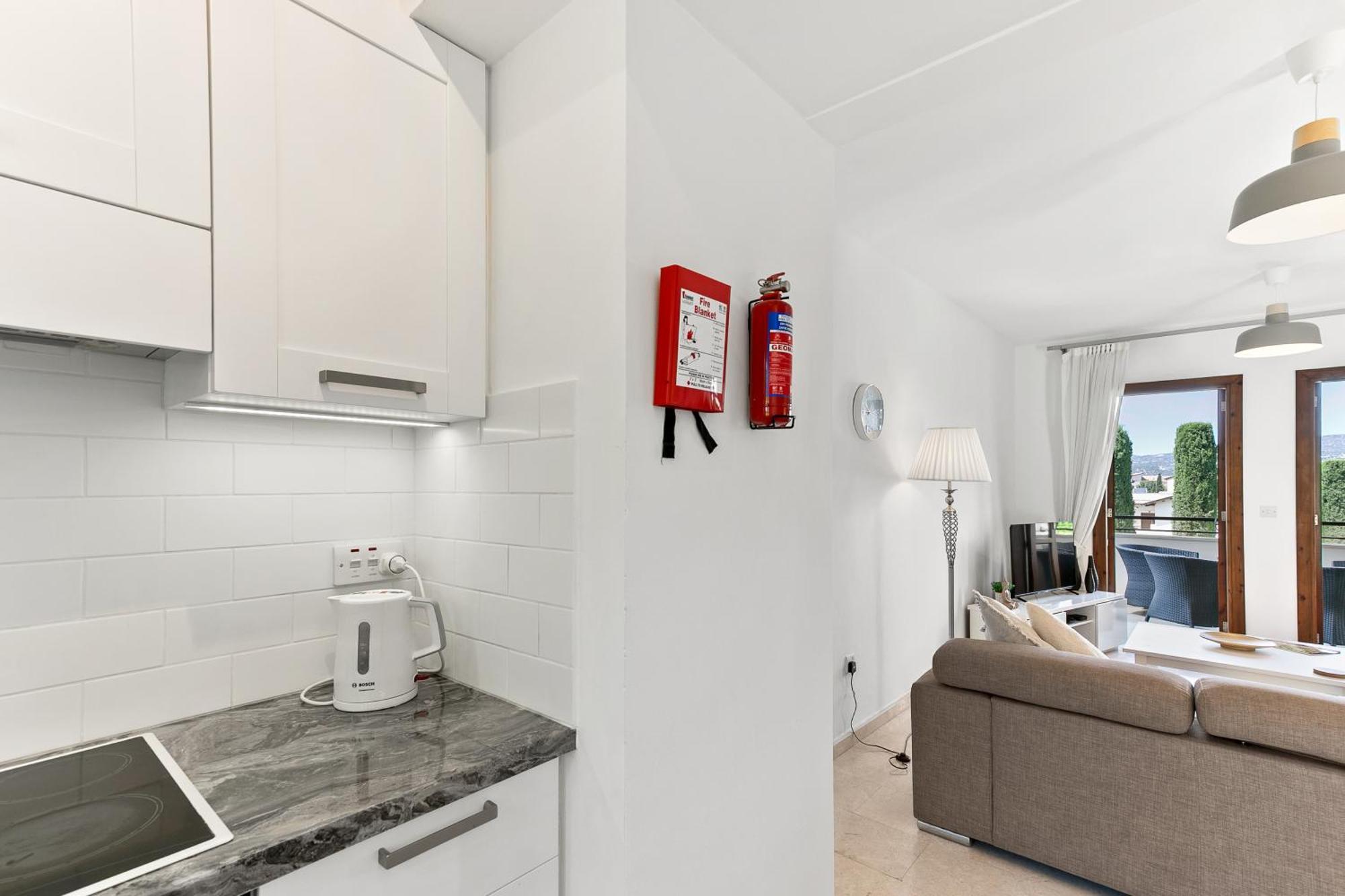 קוקליה 2 Bedroom Apartment Chloe With Communal Pool, Aphrodite Hills Resort מראה חיצוני תמונה