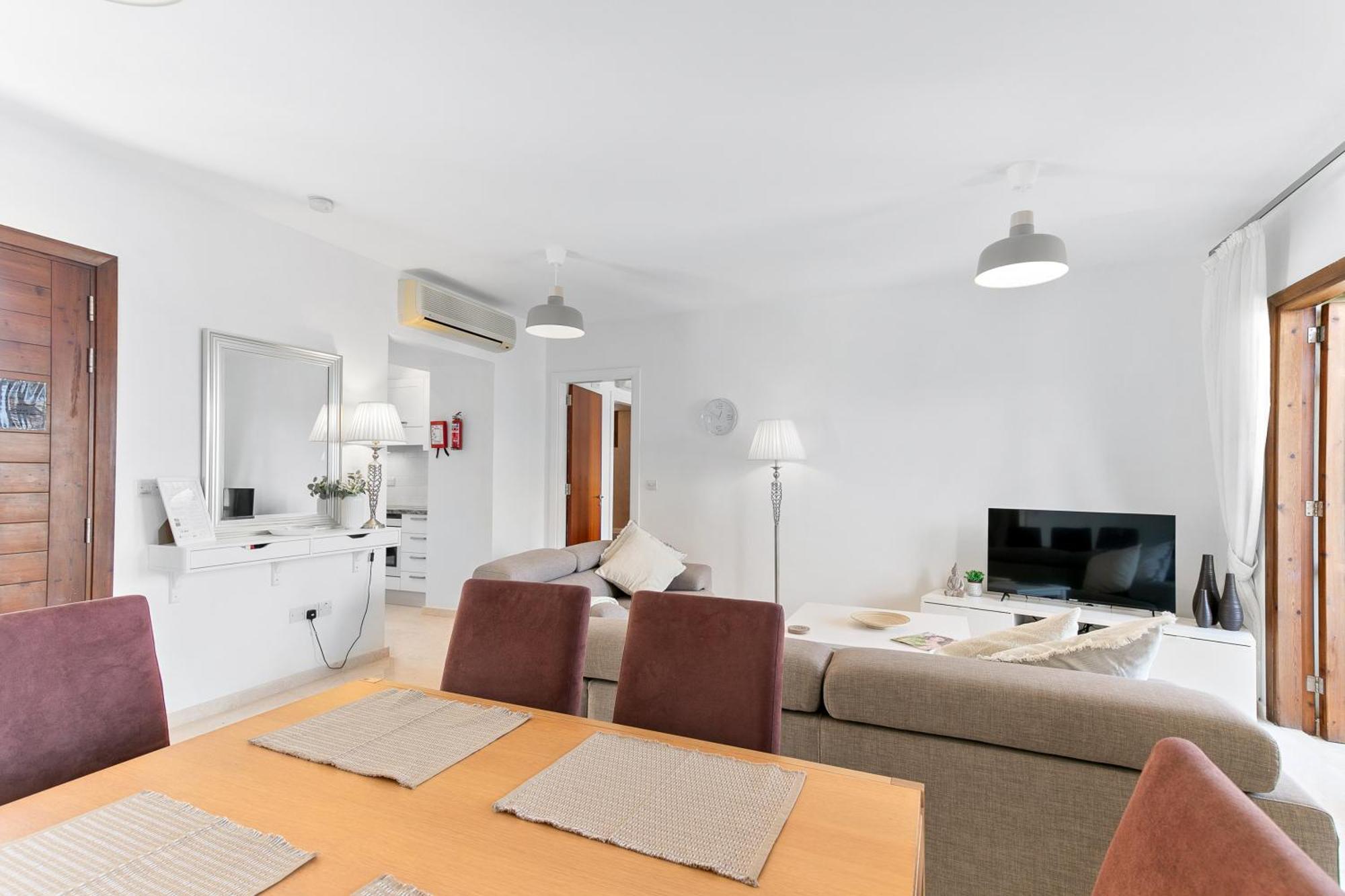 קוקליה 2 Bedroom Apartment Chloe With Communal Pool, Aphrodite Hills Resort מראה חיצוני תמונה